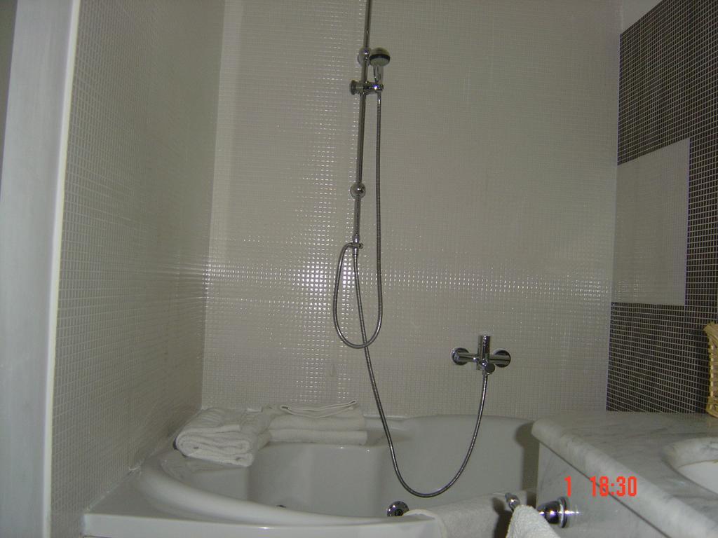Bcomfort Hotel Cagliari Pokój zdjęcie